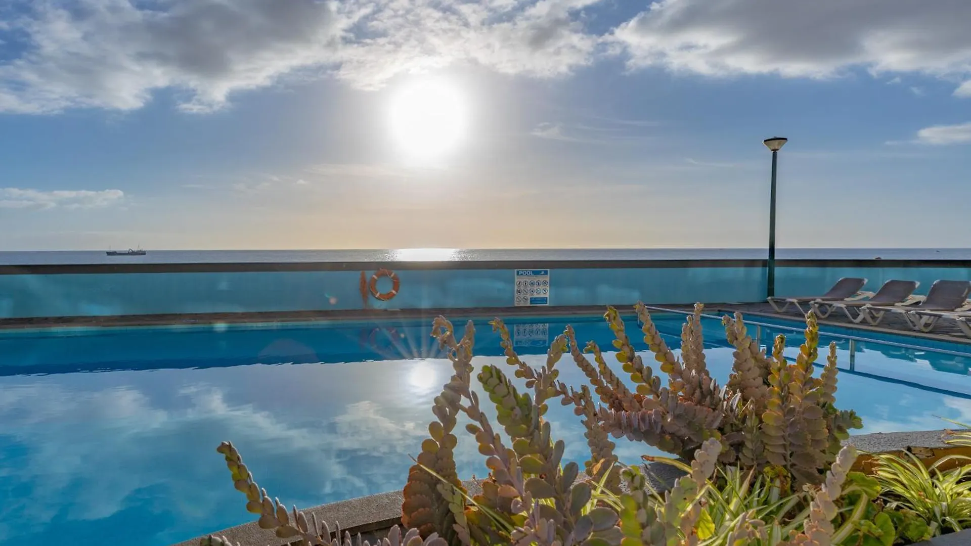 Flowers Island House 8 Infinity Funchal  Portugal