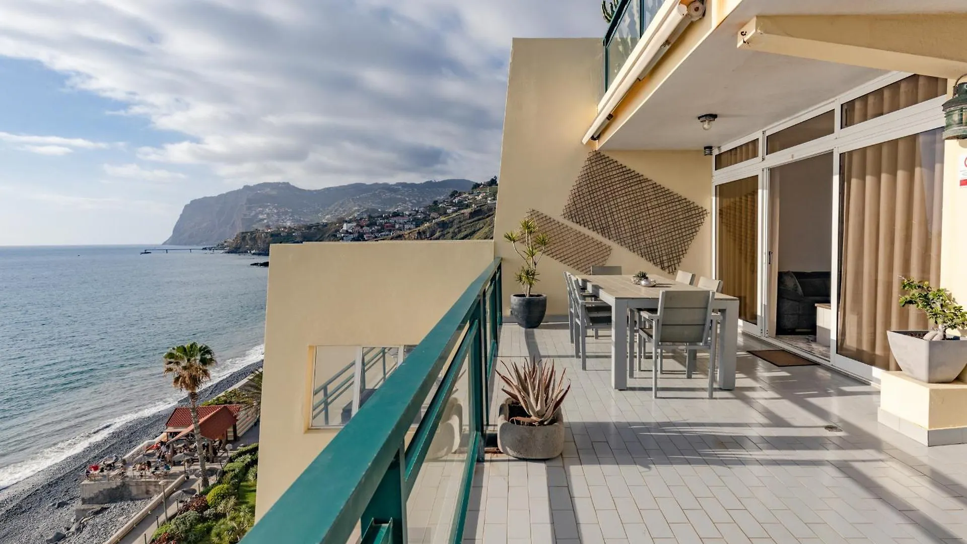 Flowers Island House 8 Infinity Funchal  0*, Funchal (Madeira) Portugal