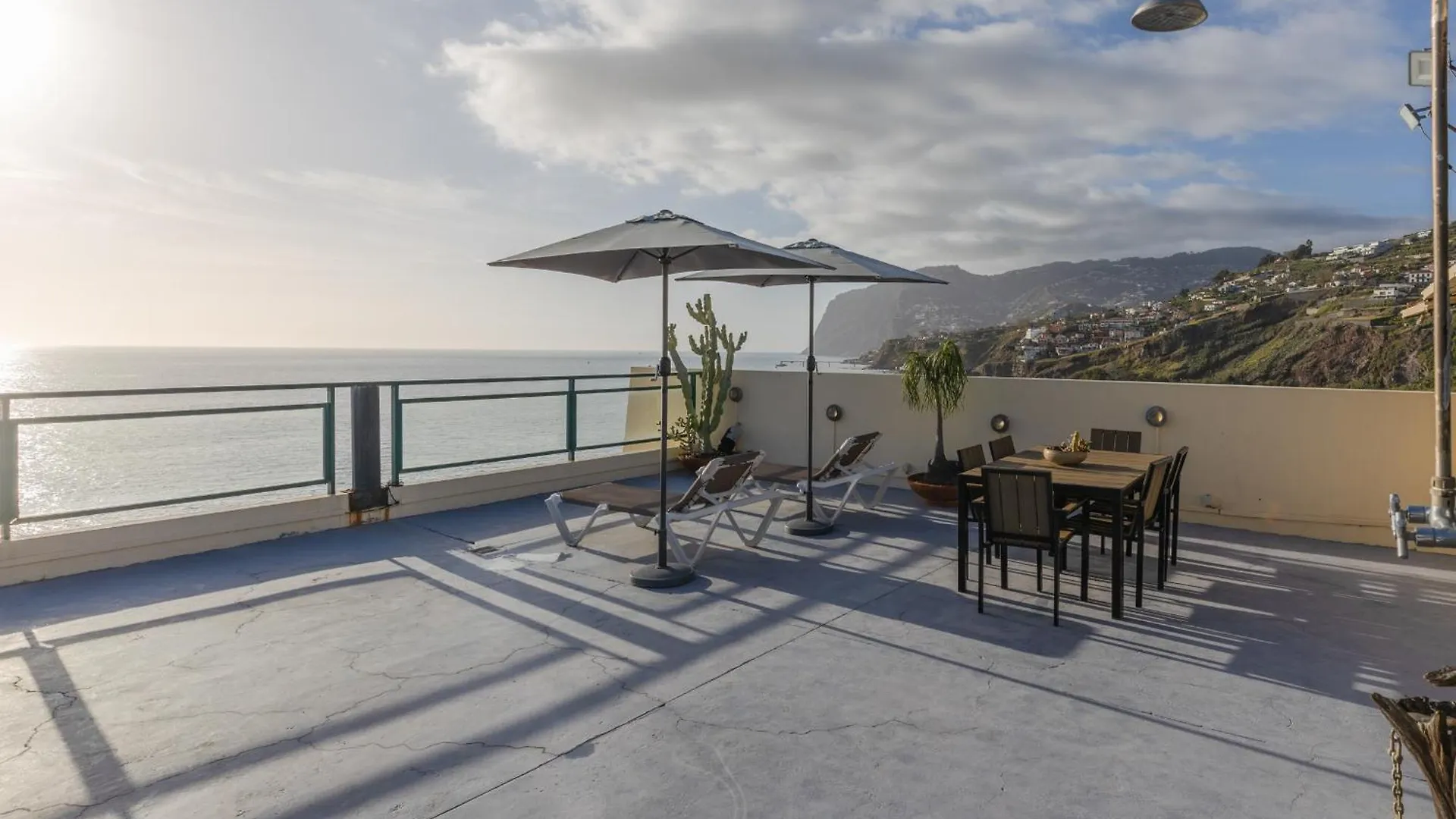 Flowers Island House 8 Infinity Funchal  0*, Funchal (Madeira) Portugal