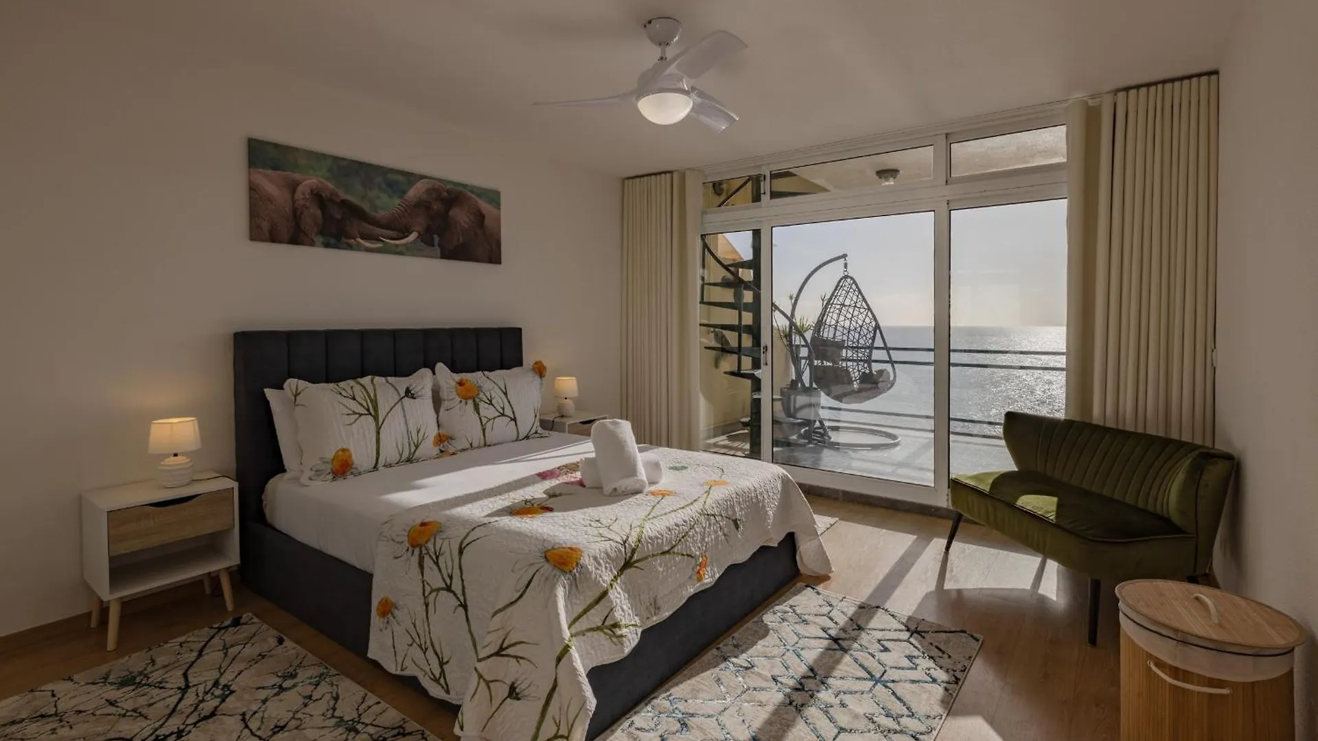 Flowers Island House 8 Infinity Funchal  0*, Funchal (Madeira)